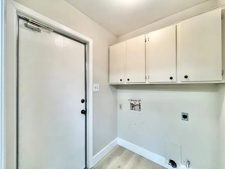 11502 Toledo Dr — Photo 17