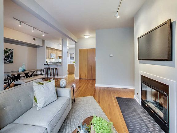 3rd image of 6110 N Glenwood Ave #1