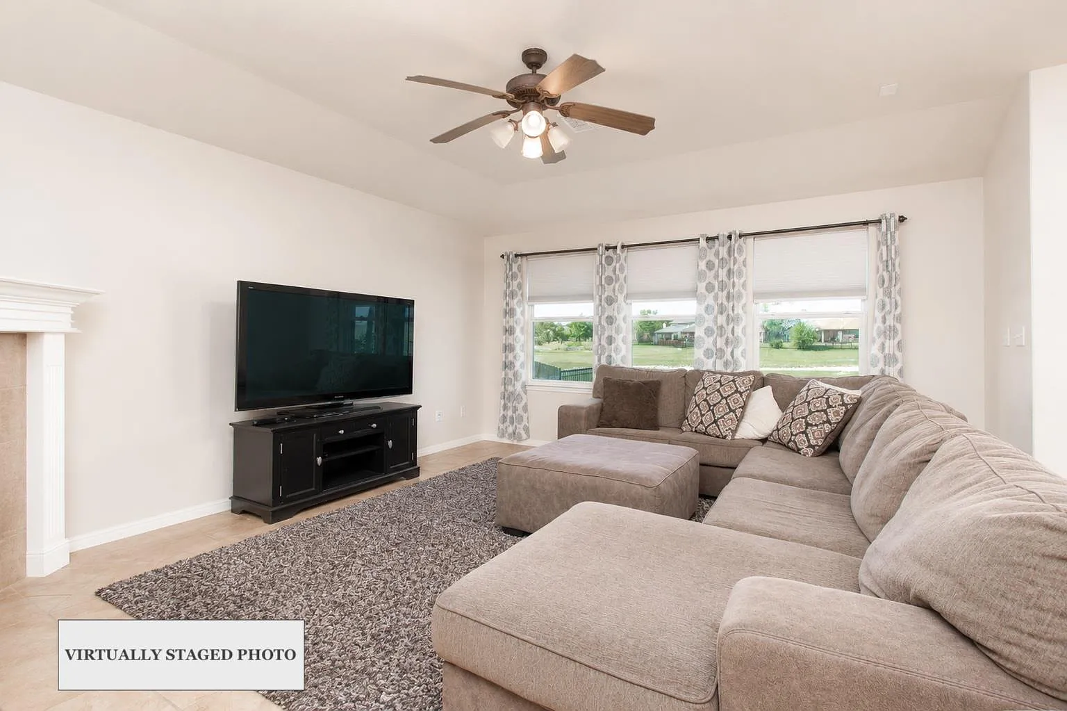 3 bed, 2.0 bath, 1898 sqft, $2,500 — Photo 2