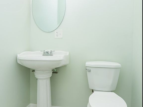 5th image of 5253 S Prairie Ave #1
