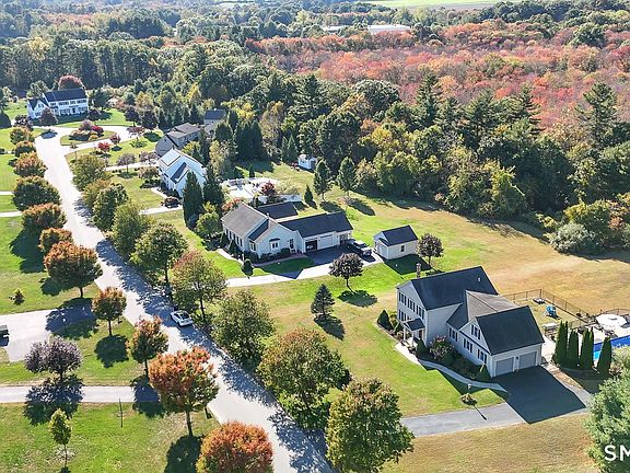 3rd image of 35 Senexet Village Road