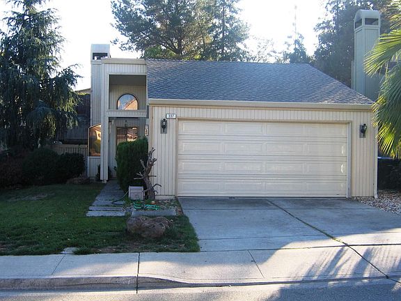 3rd image of 337 Scarlet Oak Ct