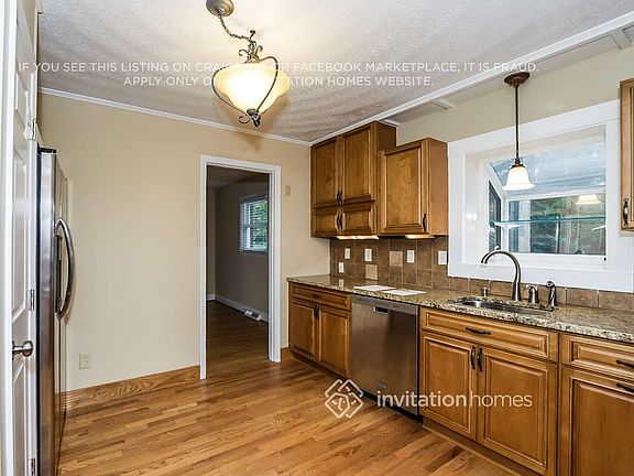 5th image of 3860 Litchfield Rd