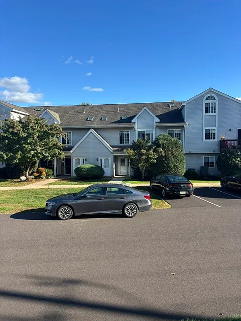 114 Wheatsheaf Ln #114