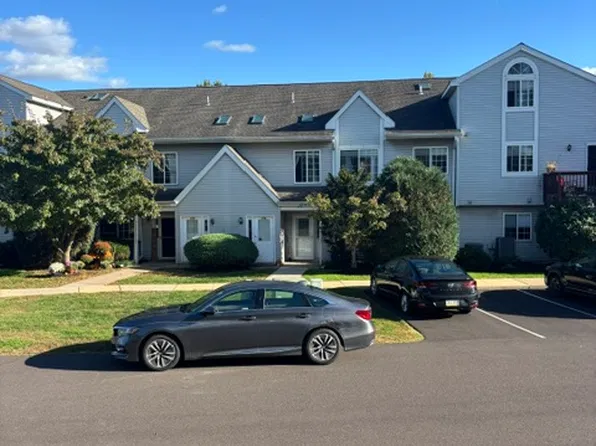 114 Wheatsheaf Ln #114, Telford, PA 18969