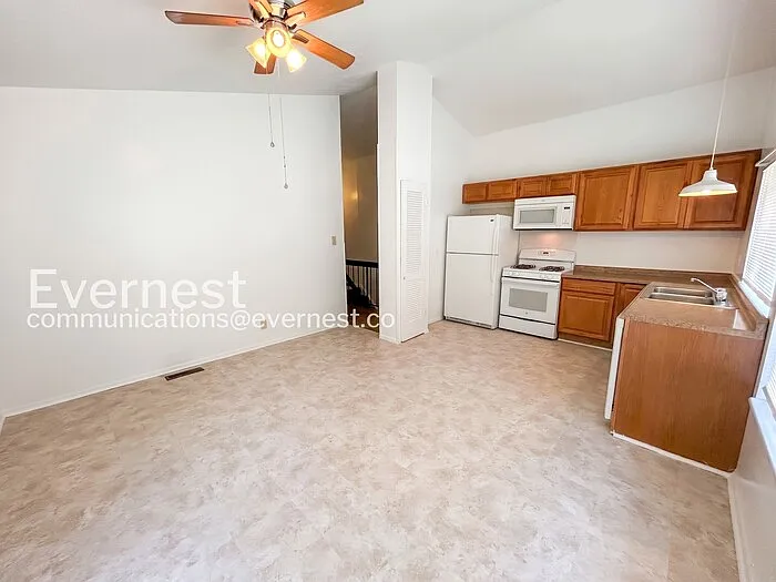 4 bed, 2.0 bath, 1613 sqft, $1,900 — Photo 3