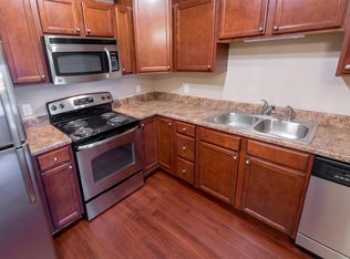 924 Sycamore St APT 2, Waterloo, IA 50703