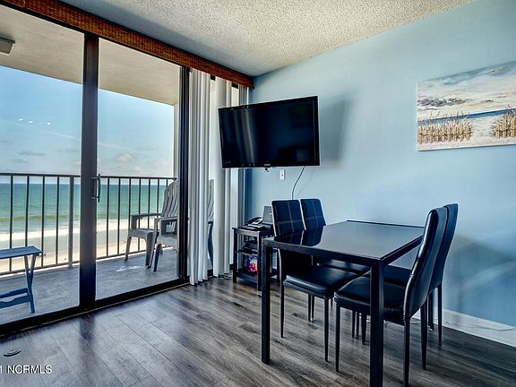 5th image of 1615 S Lake Park Boulevard Unit 607