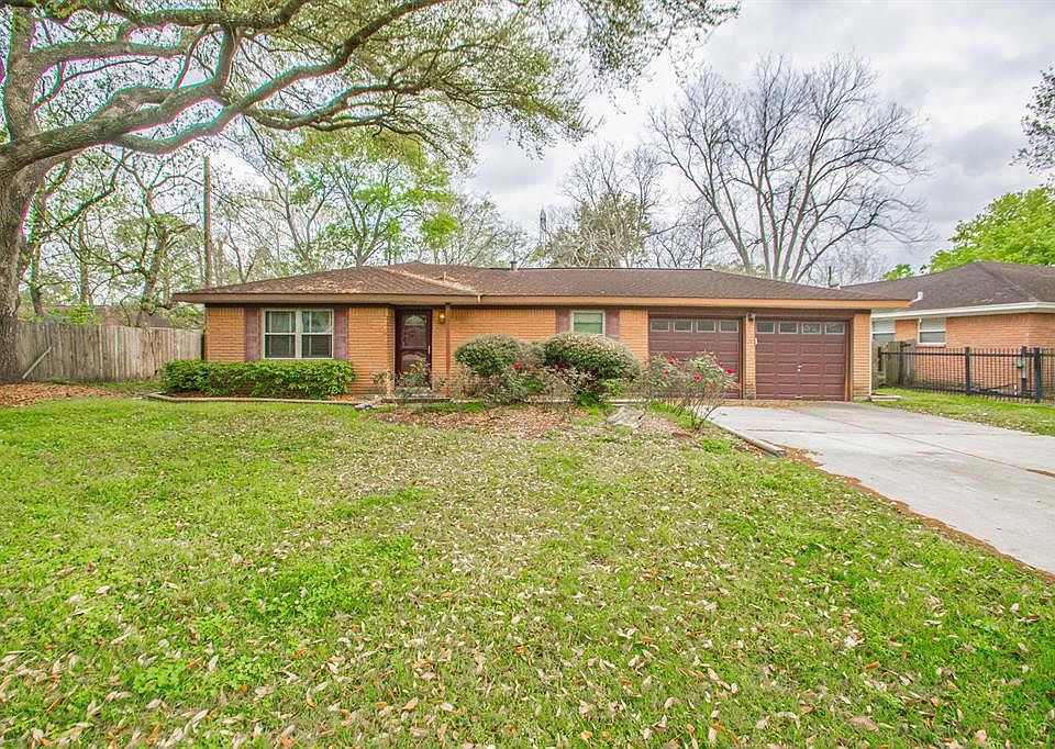 1st image of 1711 Pecan Ln