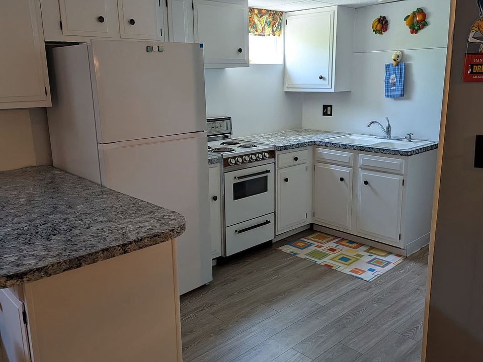 2nd image of 106 Walnut Ave #1