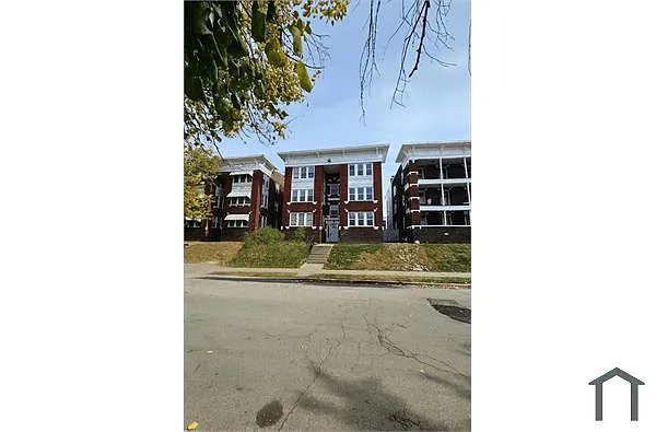 Building Photo - 4121 Walnut St #1S