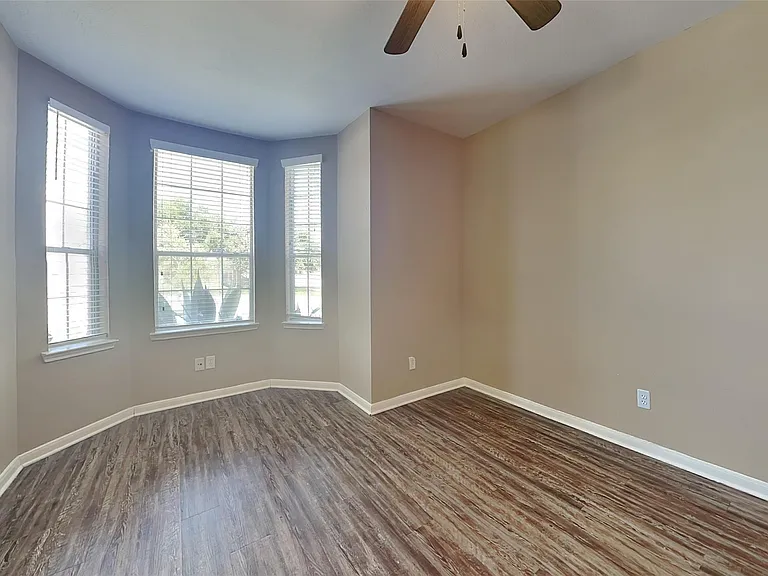 7418 Jacobs Well Dr — Photo 18
