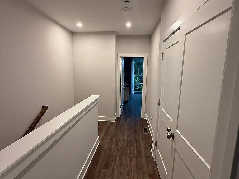 1294 Longreen Ter NW #4 — Photo 9