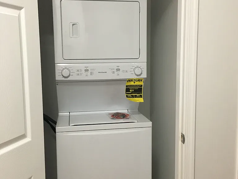 1223 Queen St NE #2 — Photo 11