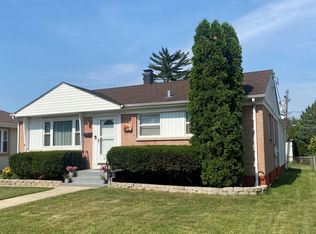 2364 Magnolia St, Des Plaines, IL 60018