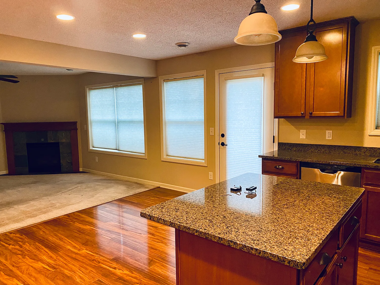 3-Bed 2.5 Bath TH available now in Plymouth! — Photo 4