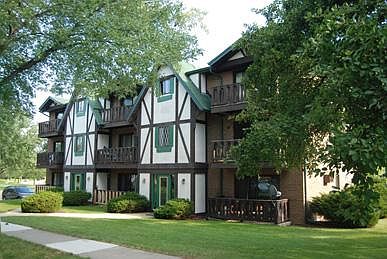 1st image of 1121 Chalet Dr #2E