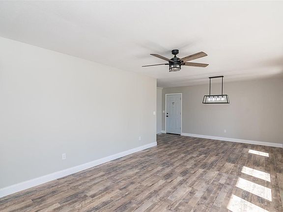 5th image of 68 Crestview Dr
