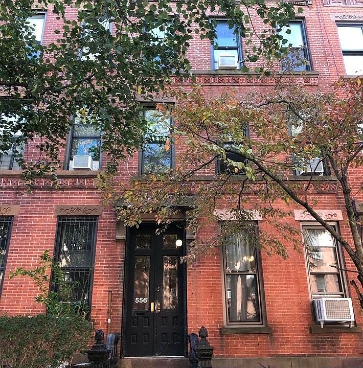 1st image of 556 10th St #2