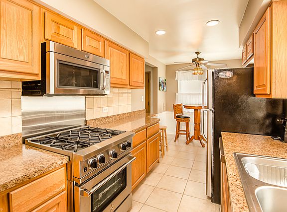 4th image of 4129 W 107th St