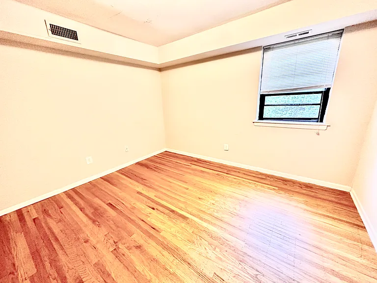 3409 Cresson St #6 — Photo 7