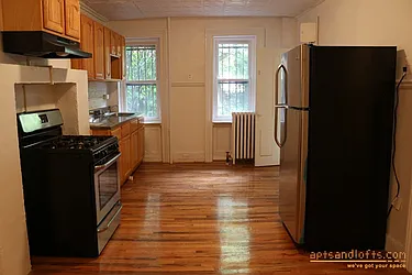 Rented by aptsandlofts.com