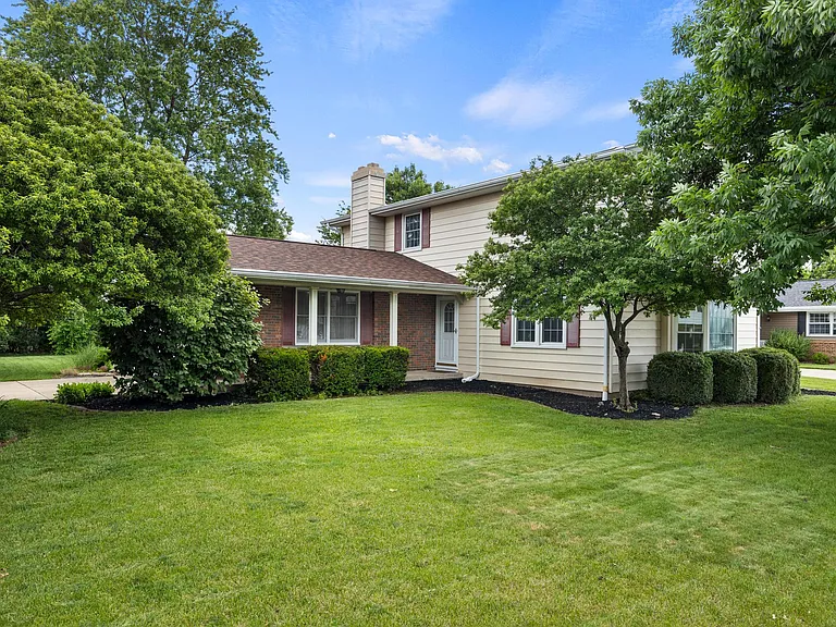 5824 N Imperial Dr — Photo 1