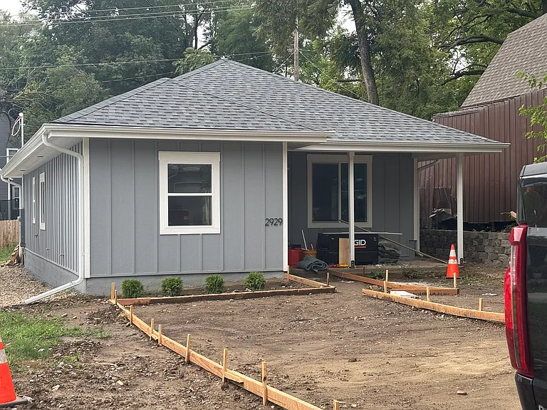 2929 Decatur St — Photo 1