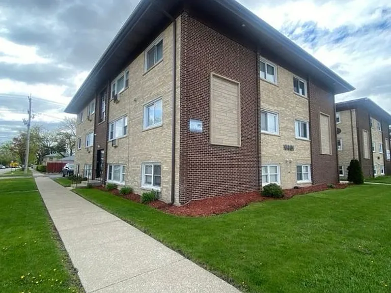 4401 Prescott Ave #1B — Photo 1