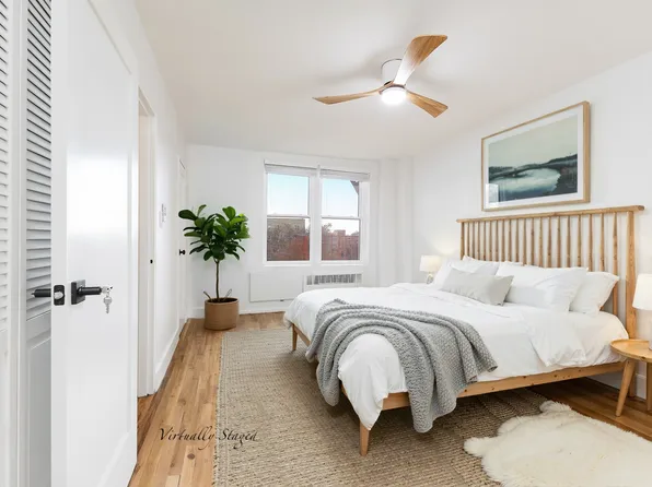 525 Ocean Parkway image 11 of 19