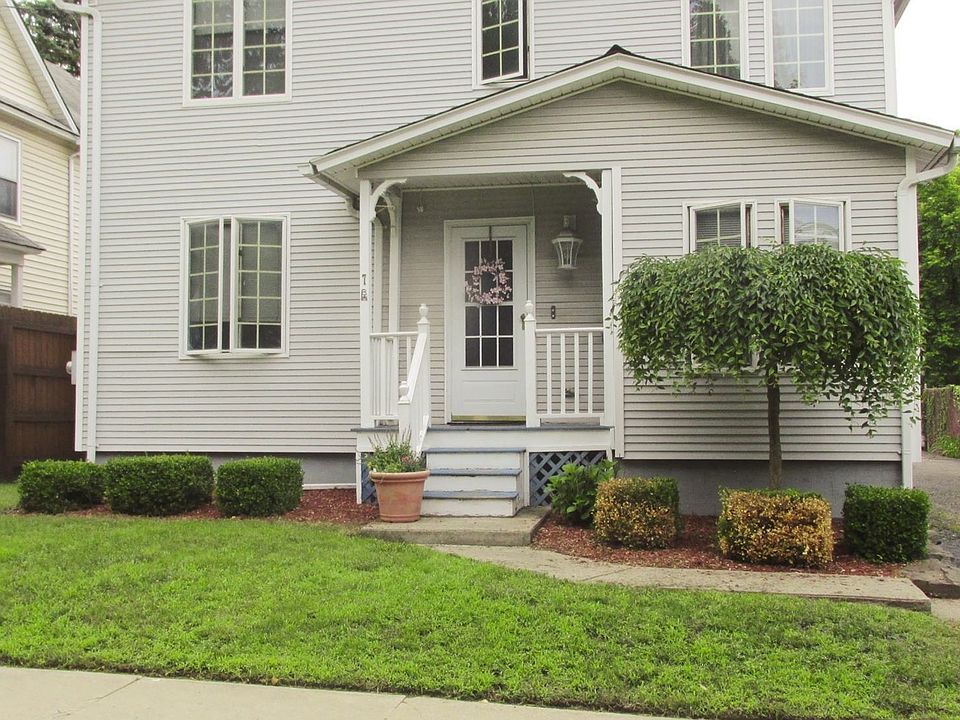 1st image of 7 Hayden St