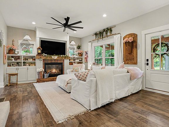 4th image of 5648 Ivan Rd