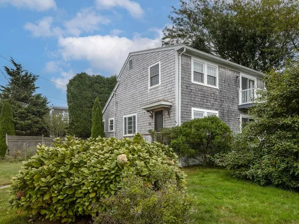 15 Baxter Ave, Fairhaven, MA 02719