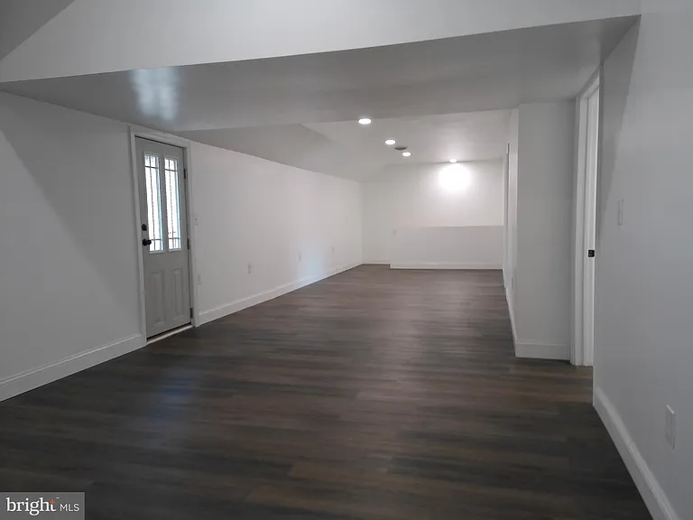 640 E Chestnut St #1 — Photo 14