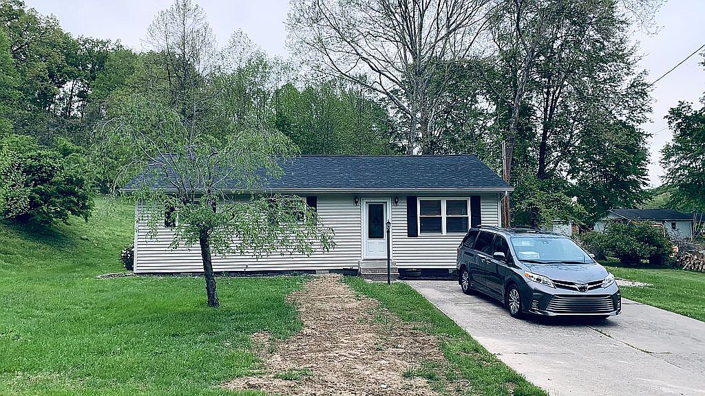 125 Meadow Ave, Raceland, KY 41169 Zillow
