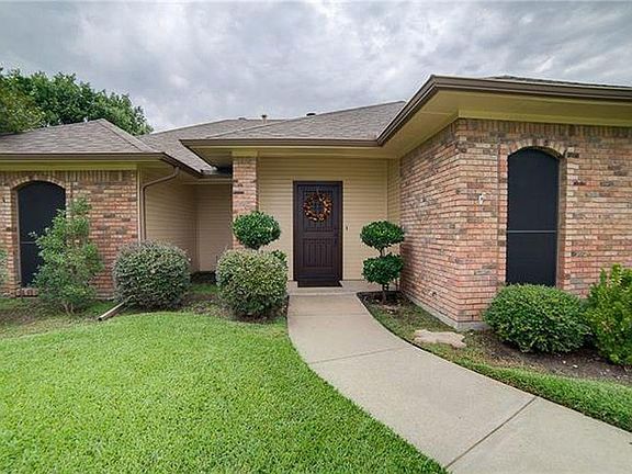 4th image of 3421 Blossom Dr