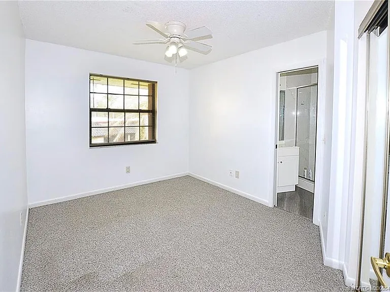 1999 NE Collins Cir #380 — Photo 11