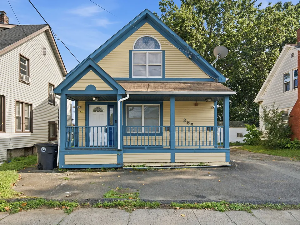 265 Bridgeport Ave #1