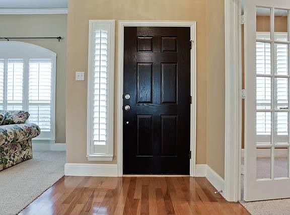 2nd image of 2469 Blackstone Dr