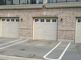 2935 Hazelton Pl #8, Mississauga, ON L5M 0S3