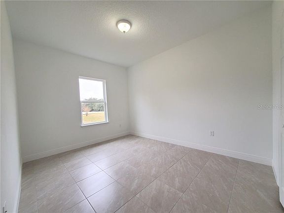 5th image of 449 Rainbow Ct