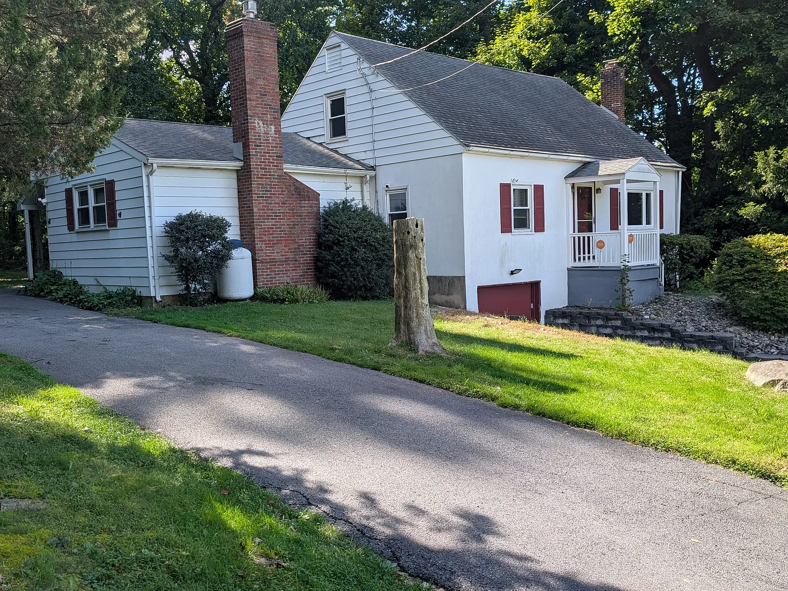 3 bed, 1810 sqft, $2,200 — Photo 2