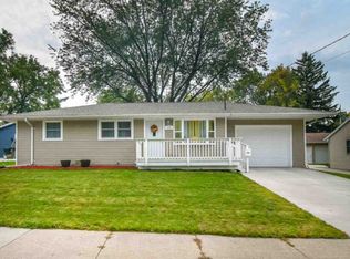 713 W 9th St, Kaukauna, WI 54130