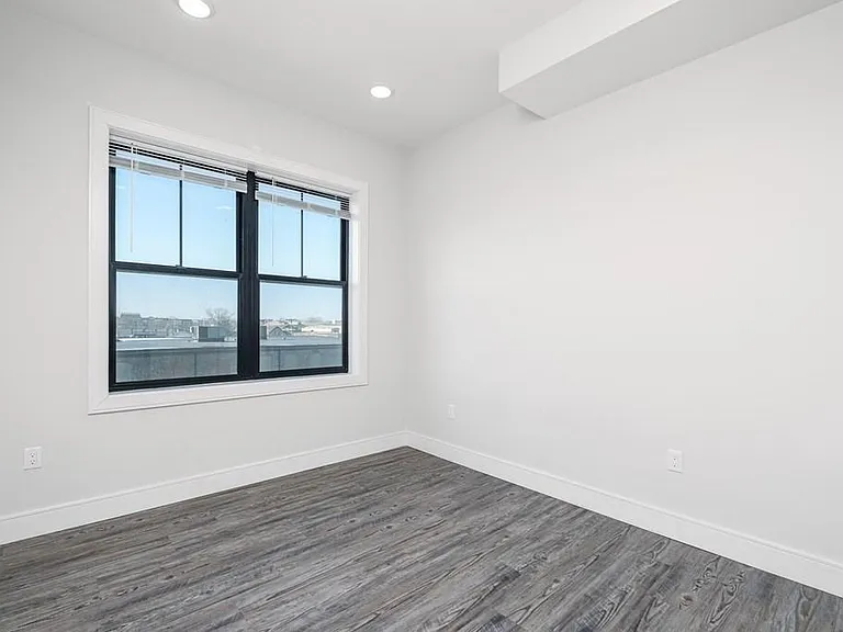 16 Laurel St — Photo 14