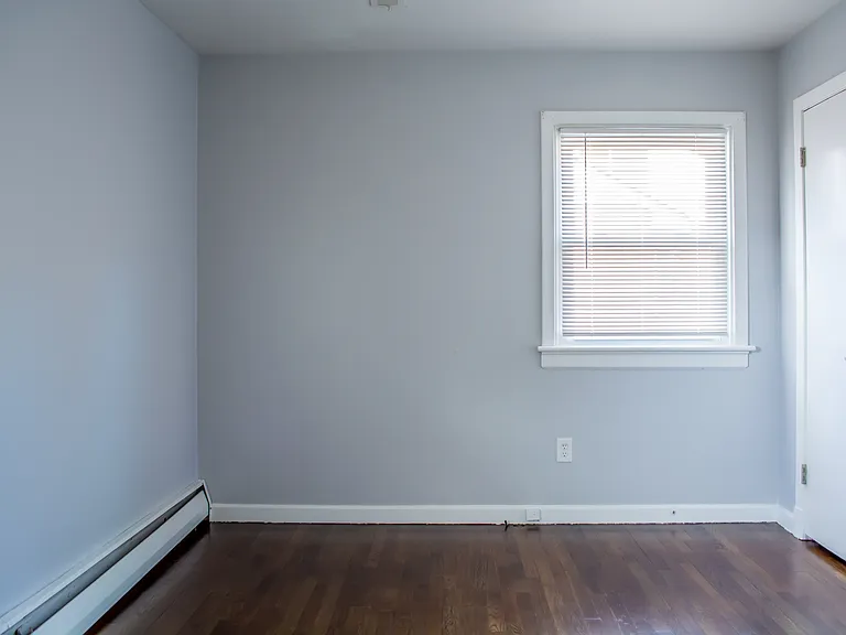 409 Seabury Ave — Photo 15