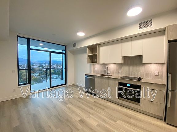 4th image of 1488 Bertram St #1807