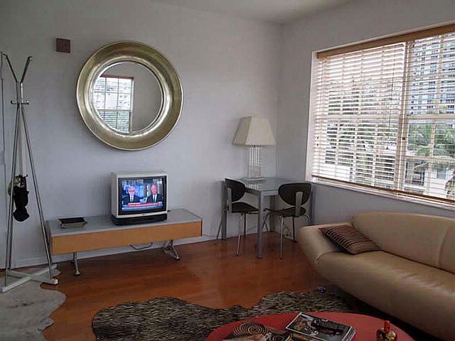 2nd image of 1523 West Ave APT 303