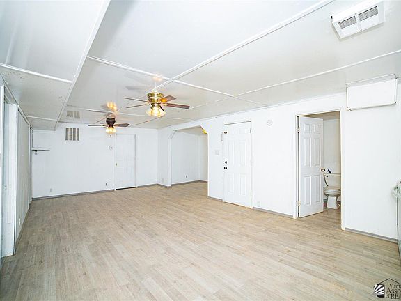 3rd image of 13930 S Steinly Ave