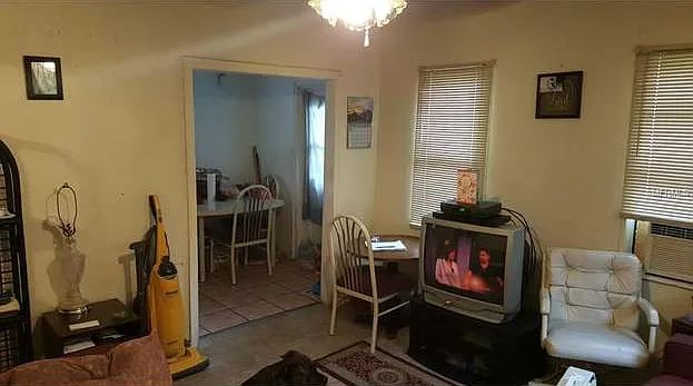 3001 E Jefferson St — Photo 13