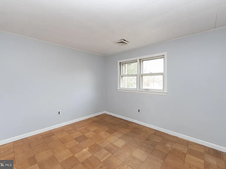 24 W Branch Ave #B — Photo 13